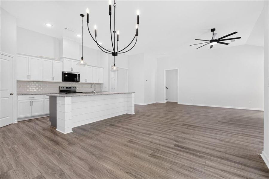 Spacious, unfurnished interior of a new home in , Athens (Image 41).