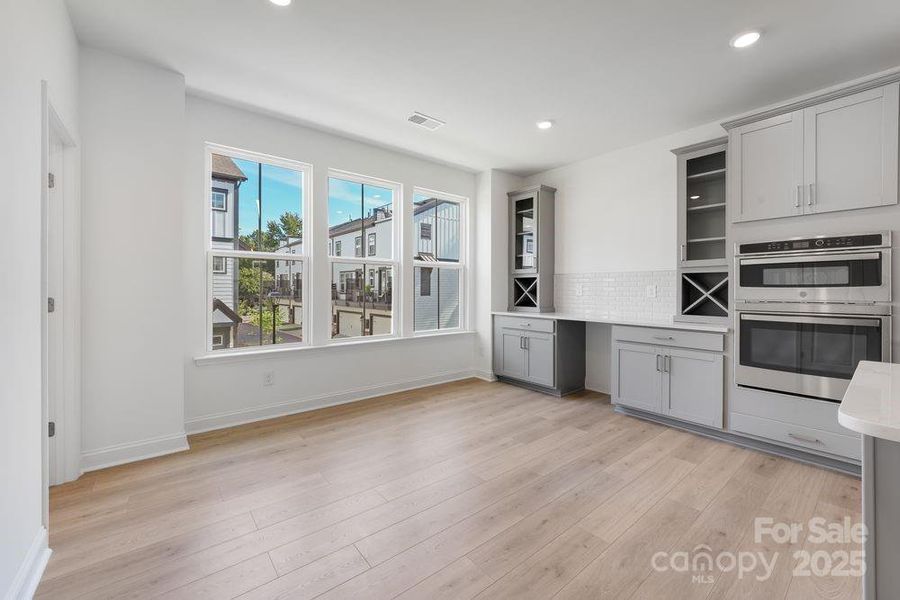 707 Hoke Lane ~ Ready Now 707 Hoke Lane ~ Ready Now