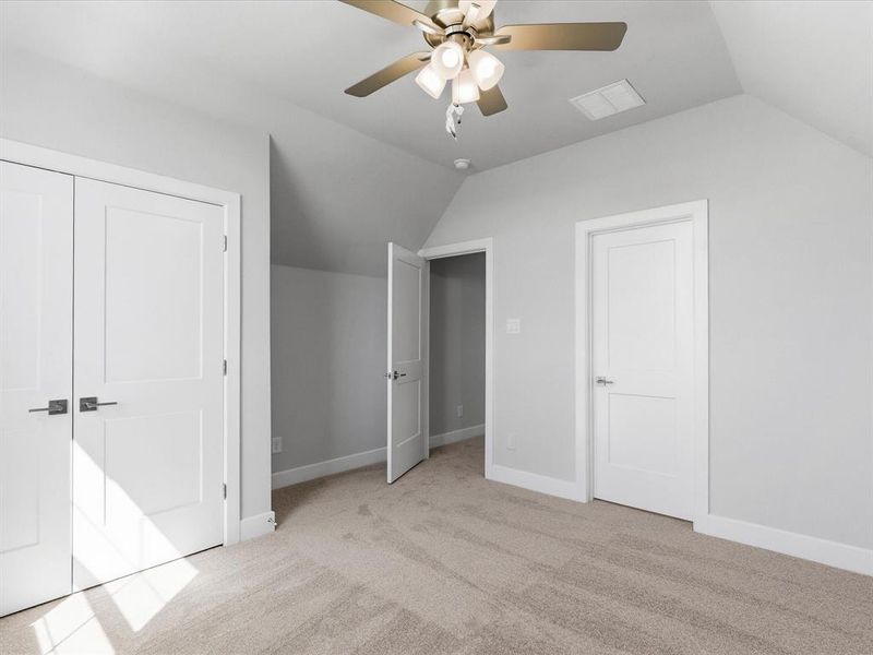 Spacious, unfurnished interior of a new home in Hidden Valley I, Princeton (Image 17).