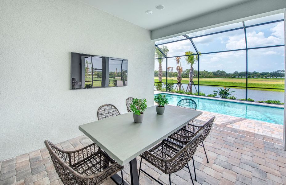 Covered lanai, a shaded space to make outdoor memories Covered lanai, a shaded space to make outdoor memories