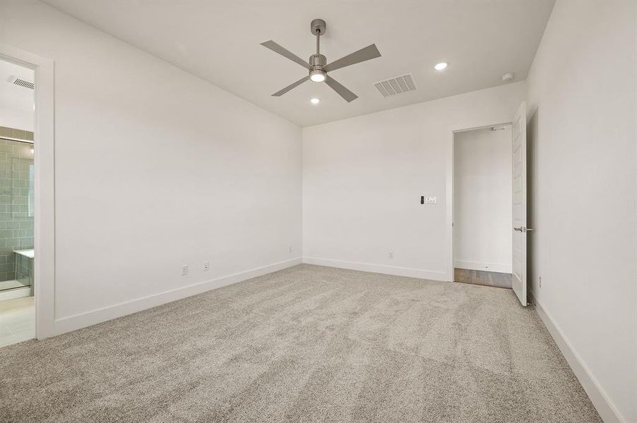 Spacious, unfurnished interior of a new home in Rocky Top Ranch, Reno (Image 30).