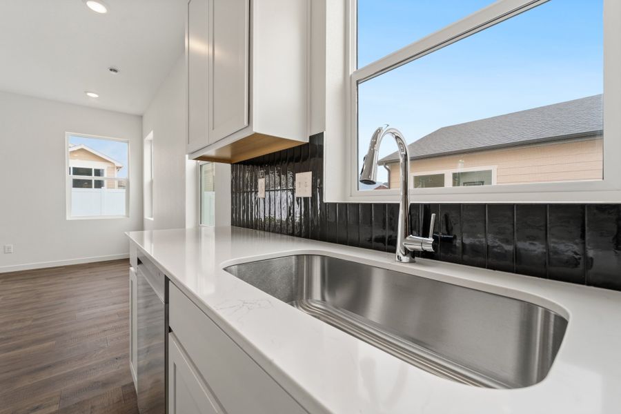 507 85th Ave. Ct.: Kitchen Sink