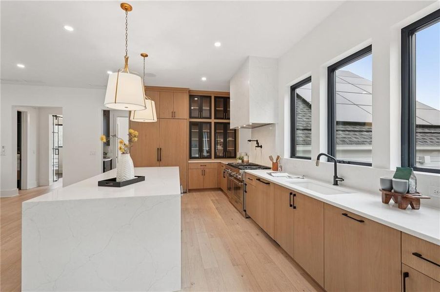 Furnished interior view inside a new home in , Roswell (Image 70).