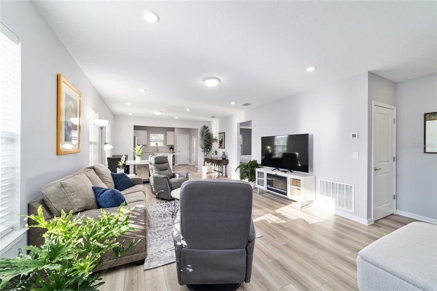 Furnished interior view inside a new home in Del Webb Stone Creek, Ocala (Image 7).