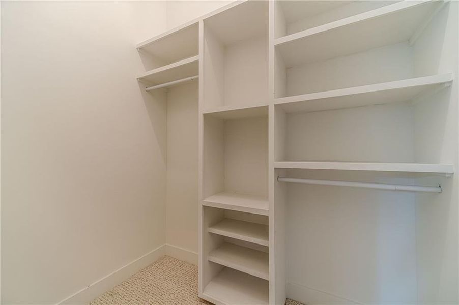 Image 47 of a home in .