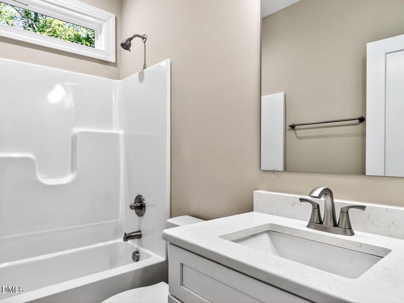 022-1280x960-bathroom