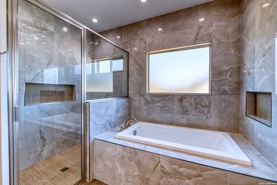 Furnished interior view inside a new home in , Uvalde (Image 5).