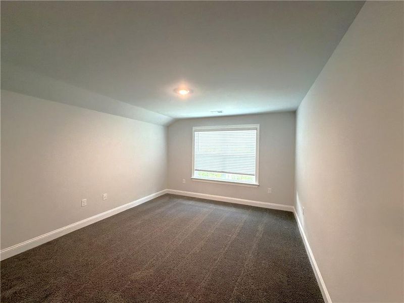 Spacious, unfurnished interior of a new home in Tuscany Hills, Douglasville (Image 14).