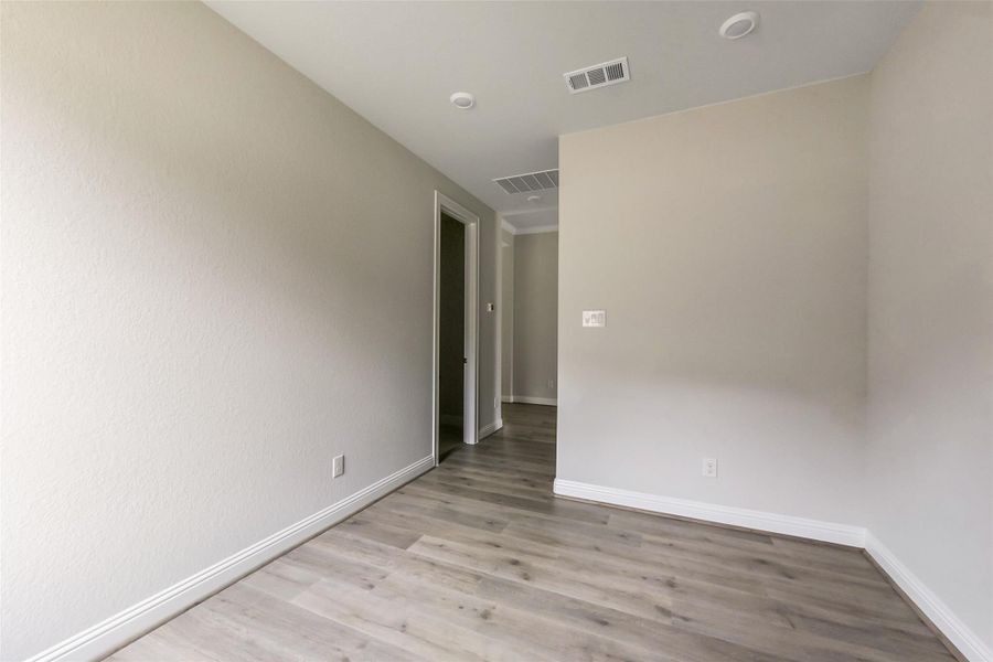 Spacious, unfurnished interior of a new home in Evergreen 55', Conroe (Image 19).