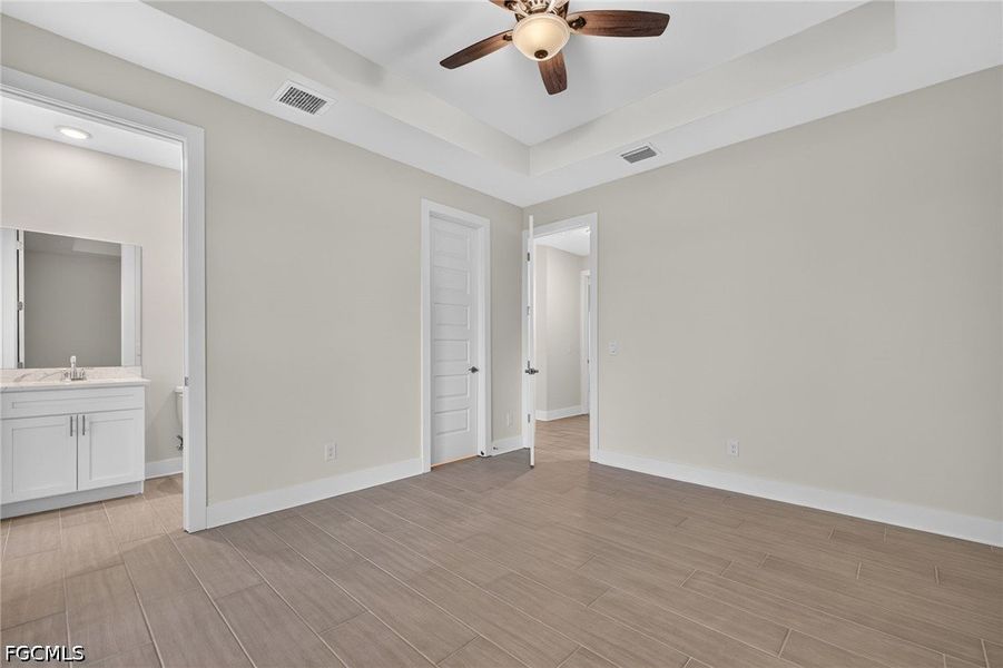 Spacious, unfurnished interior of a new home in Cape Coral, Cape Coral (Image 27). Spacious, unfurnished interior of a new home in Cape Coral, Cape Coral (Image 27).
