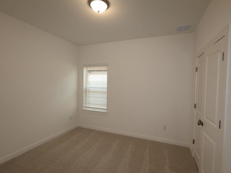 Spacious, unfurnished interior of a new home in Edgewood, Leander (Image 11).