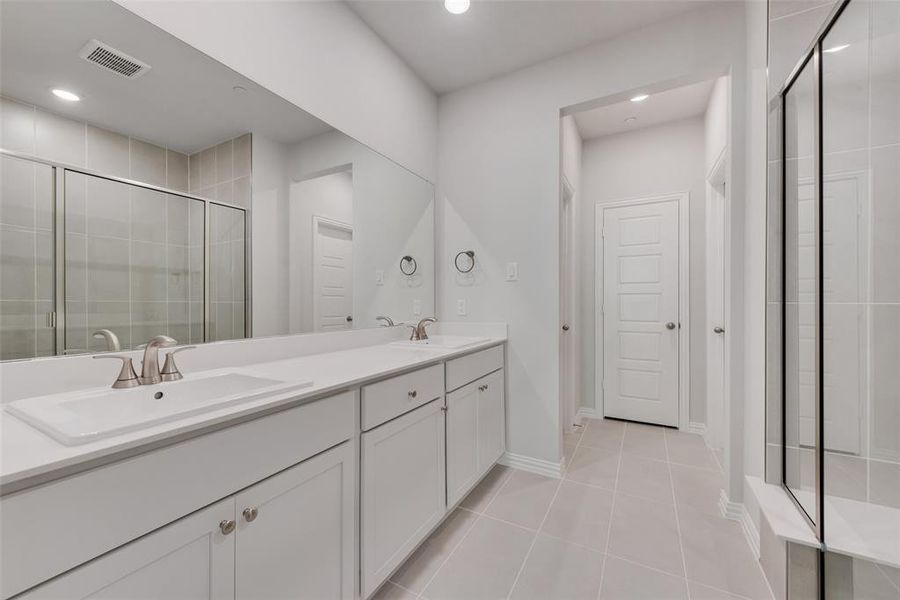 Furnished interior view inside a new home in Wade Settlement Townhomes, Frisco (Image 9).