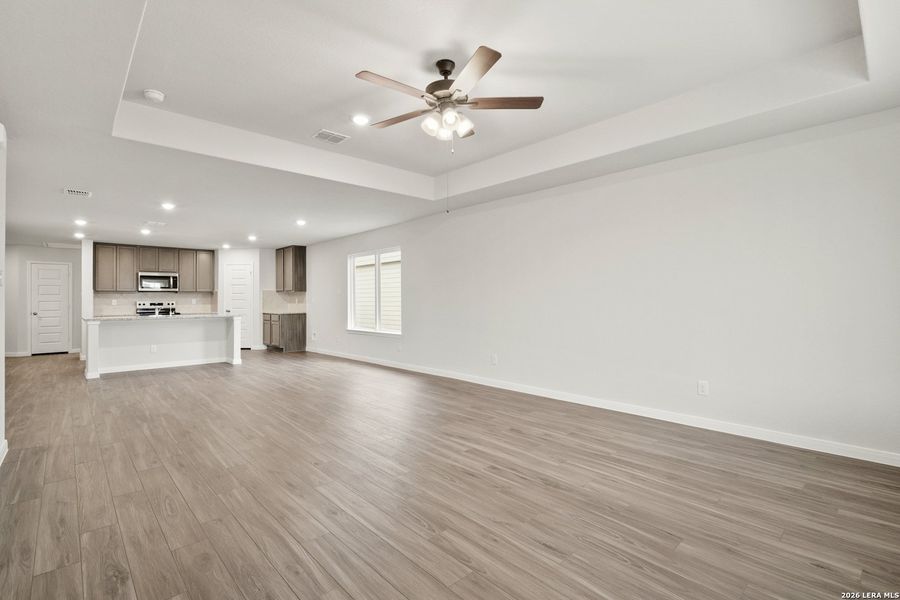 Spacious, unfurnished interior of a new home in Swenson Heights, Seguin (Image 14).