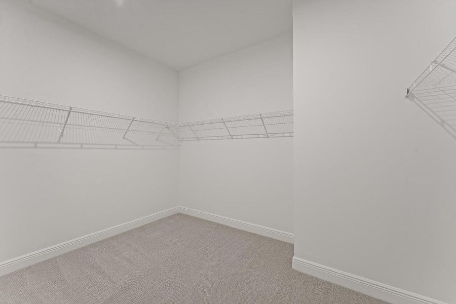 US_SEF_SALINA_LOT 17_owners closet