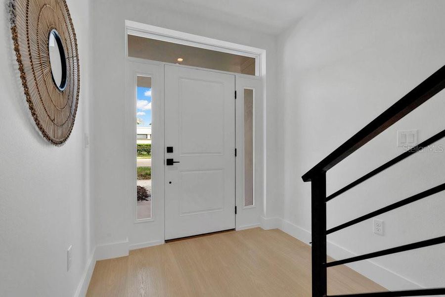 Spacious, unfurnished interior of a new home in , Orlando (Image 26).