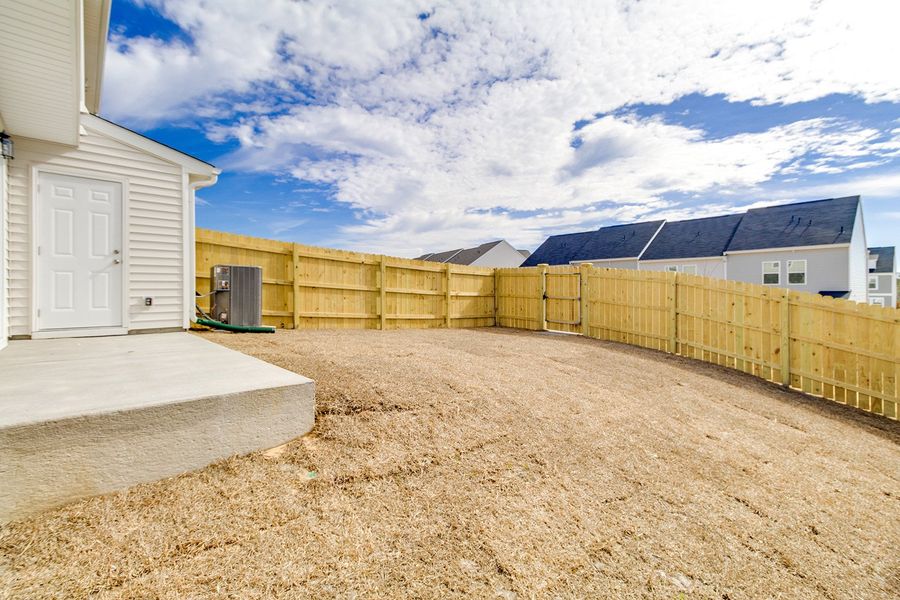 Exterior details and patio area of a home in Astoria, Columbia (Image 4).