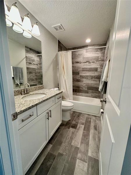 Furnished interior view inside a new home in , Englewood (Image 4).