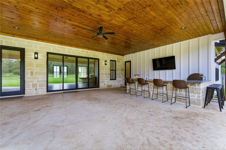 Exterior details and patio area of a home in , San Marcos (Image 20).