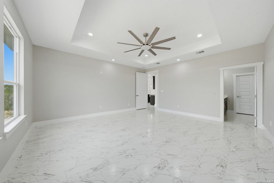 Spacious, unfurnished interior of a new home in , Mico (Image 37).