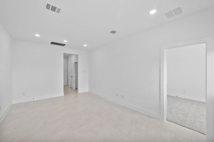Spacious, unfurnished interior of a new home in Bridgeland, Cypress (Image 26). Spacious, unfurnished interior of a new home in Bridgeland, Cypress (Image 26).