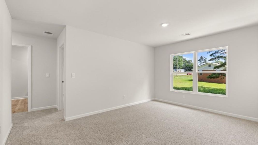 Spacious, unfurnished interior of a new home in Fairhaven, Lithia Springs (Image 16).