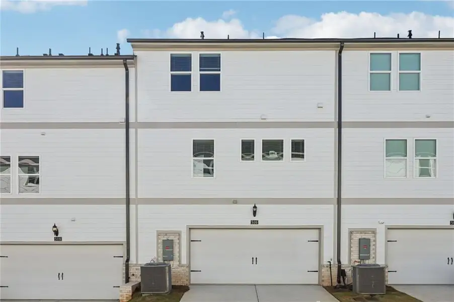 Exterior details and patio area of a home in , Lawrenceville (Image 23).