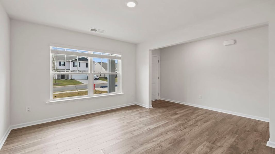 Spacious, unfurnished interior of a new home in Lakestone, Woodruff (Image 19).
