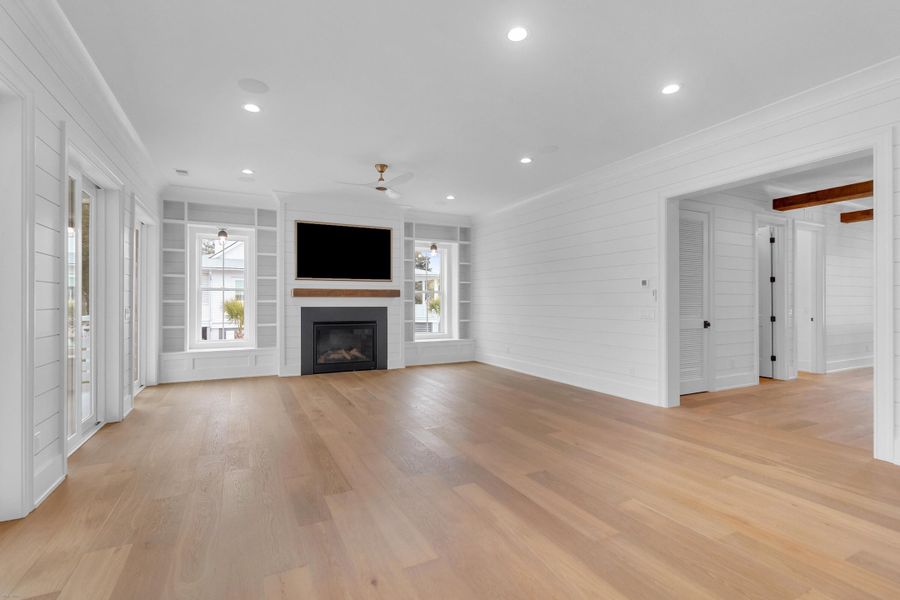 Spacious, unfurnished interior of a new home in , Mount Pleasant (Image 28).