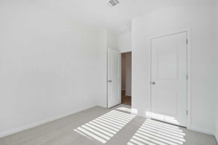 Spacious, unfurnished interior of a new home in , Conroe (Image 14).