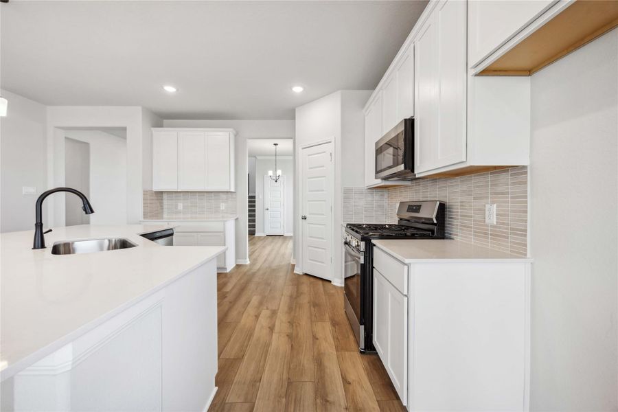 Image 15 of a home in Blue Jay's Landing.