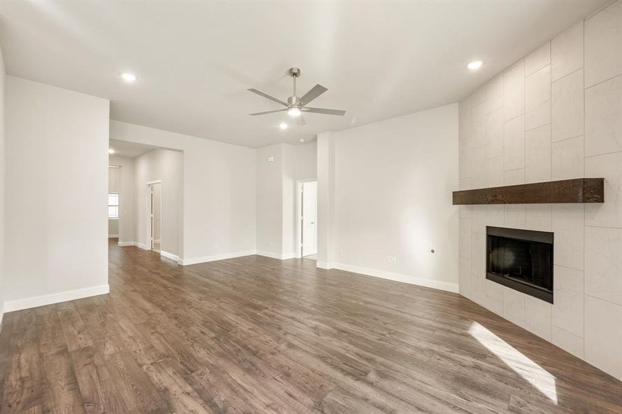 Spacious, unfurnished interior of a new home in Sunset Ridge, Alvarado (Image 22).
