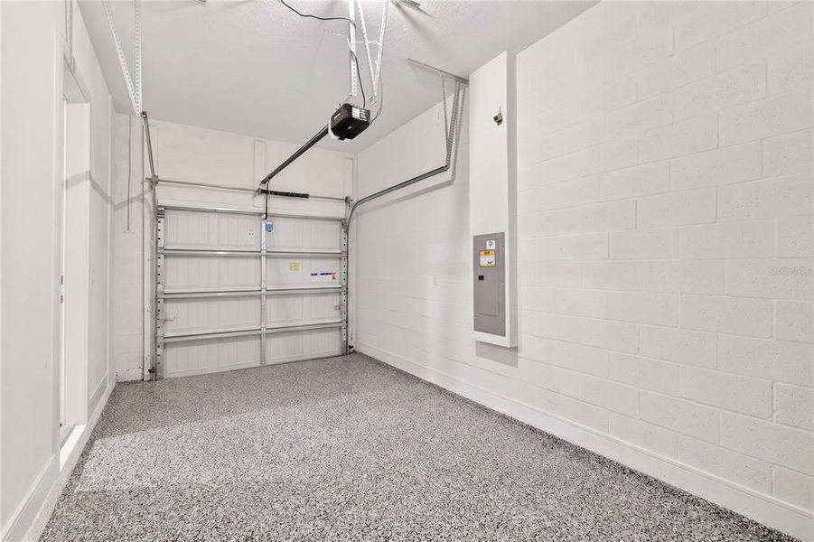 Spacious, unfurnished interior of a new home in , Fruitland Park (Image 51).