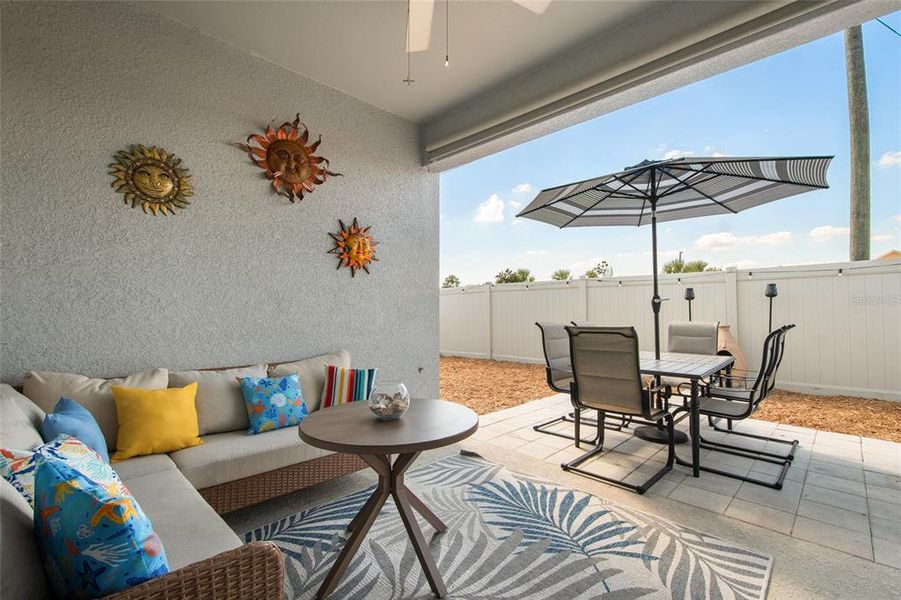Exterior details and patio area of a home in , Winter Haven (Image 25).