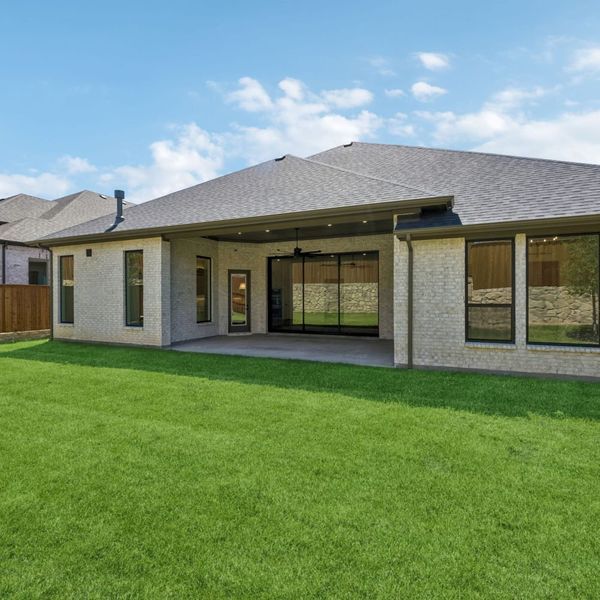 Exterior details and patio area of a home in StarView, Prosper (Image 30).