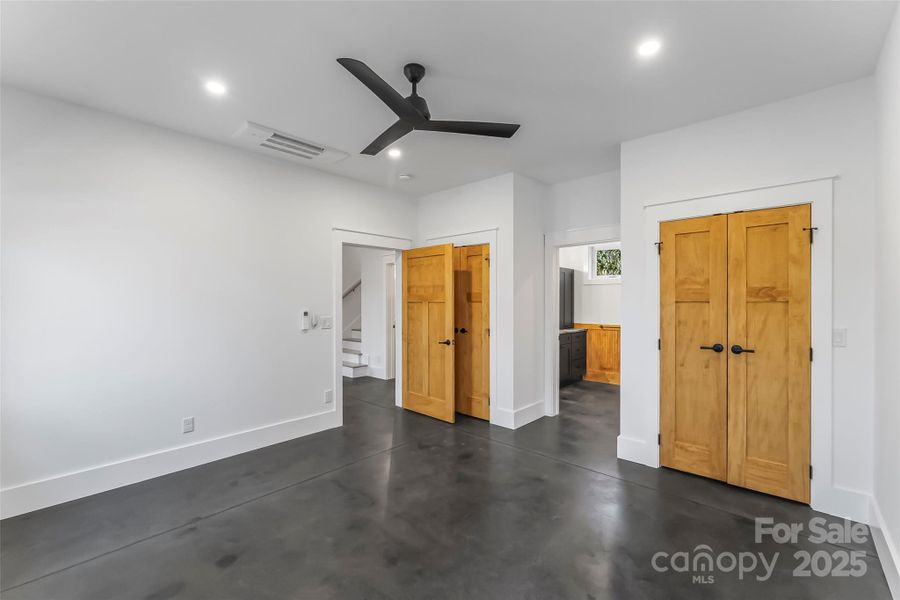 Spacious, unfurnished interior of a new home in , Newland (Image 28). Spacious, unfurnished interior of a new home in , Newland (Image 28).