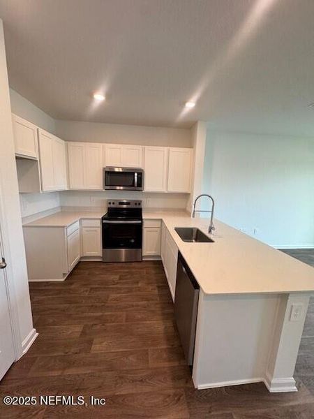 Furnished interior view inside a new home in The Landing, Middleburg (Image 33).