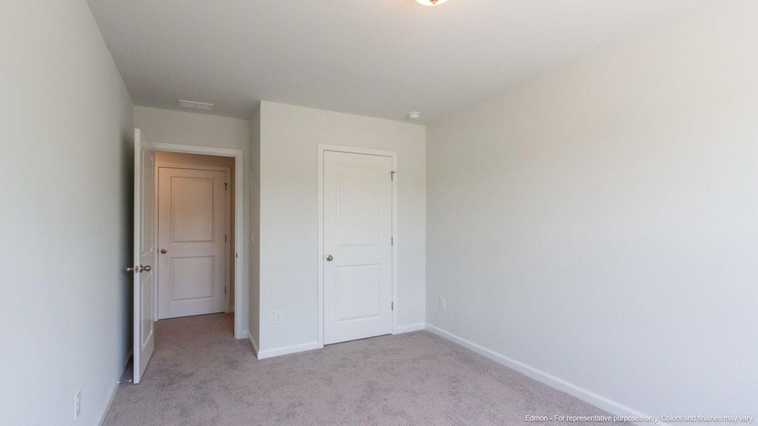 Spacious, unfurnished interior of a new home in Carolina Groves, Moncks Corner (Image 23).