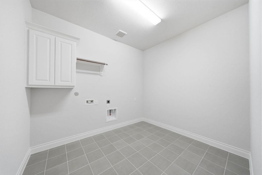 Spacious, unfurnished interior of a new home in Artavia 70′, Conroe (Image 31).