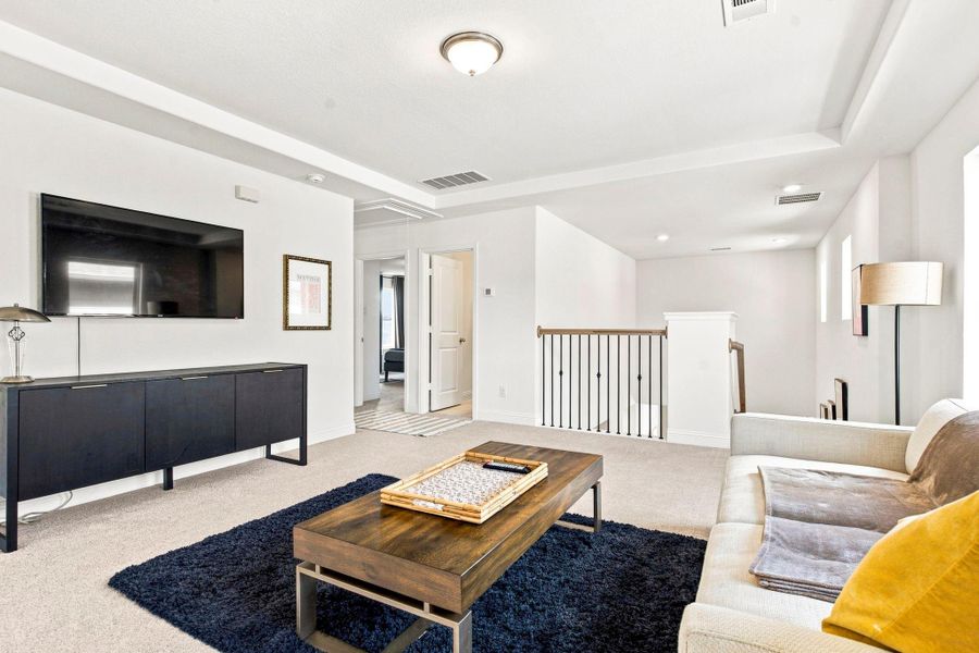 Furnished interior view inside a new home in Sienna 40', Missouri City (Image 19).