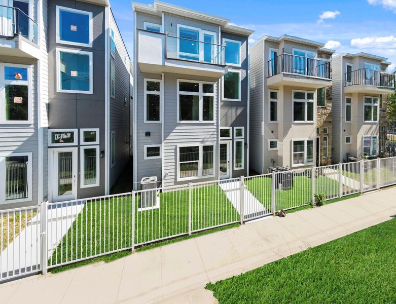 Image 27 of a home in . Image 27 of a home in .