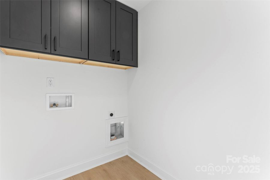 Furnished interior view inside a new home in , Harrisburg (Image 11).