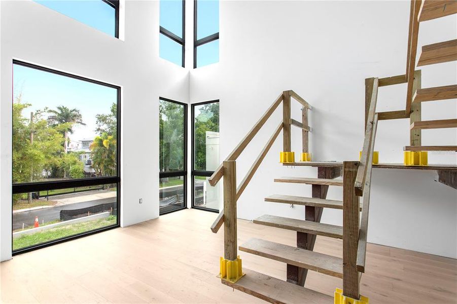 Spacious, unfurnished interior of a new home in , Tampa (Image 10).