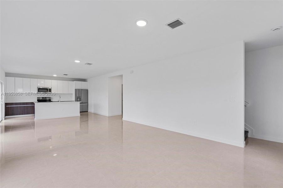 Spacious, unfurnished interior of a new home in , Homestead (Image 21).