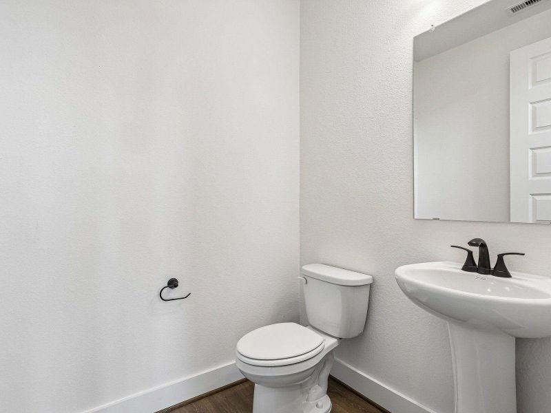 Furnished interior view inside a new home in Kingdom Heights, Rosenberg (Image 7).