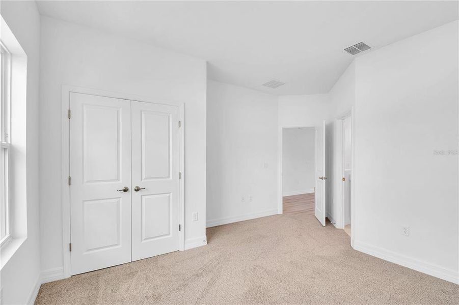 Spacious, unfurnished interior of a new home in , Ocala (Image 36).