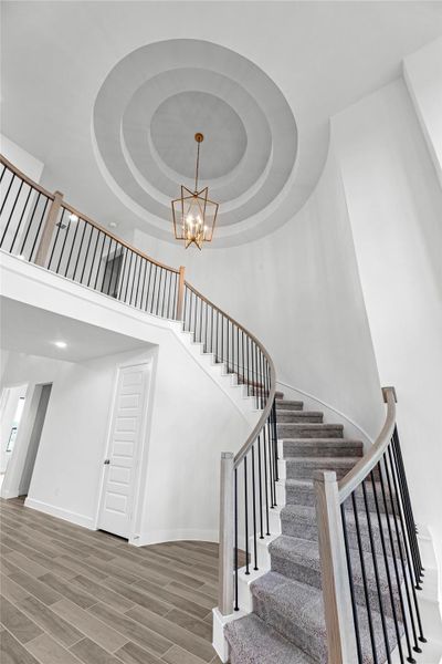 Representative image. Features, selections and colors may vary.