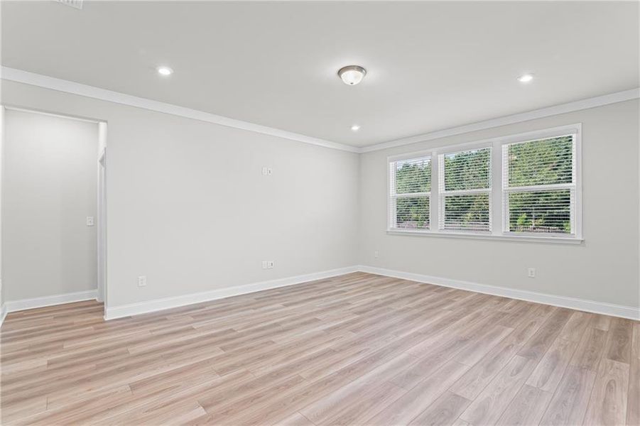 Spacious, unfurnished interior of a new home in Overland, Locust Grove (Image 11).
