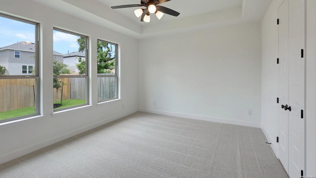 Spacious, unfurnished interior of a new home in Corley Farms, Boerne (Image 14).