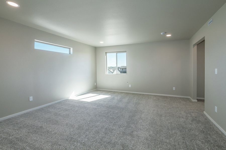 Spacious, unfurnished interior of a new home in Bloom, Fort Collins (Image 74).