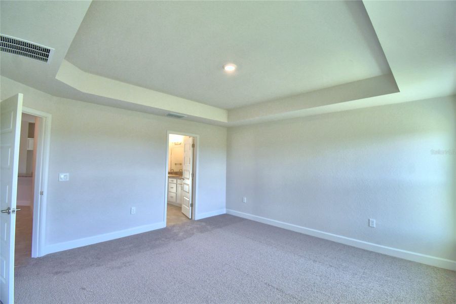 Spacious, unfurnished interior of a new home in Cadence Crossing, Auburndale (Image 28).